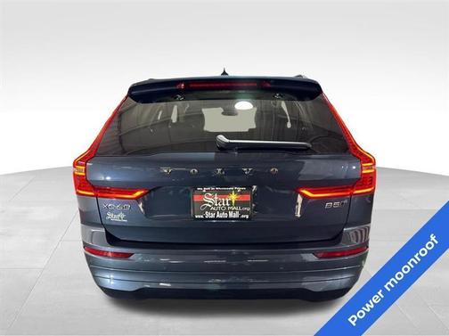 2022 Volvo XC60 B5 Momentum