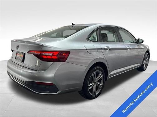 Pyrite Silver Metallic 2024 Volkswagen Jetta 1.5T SE