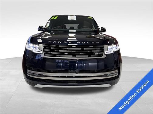 2025 Land Rover Range Rover P400 SE