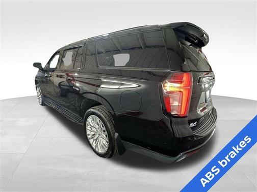 2023 Chevrolet Suburban RST