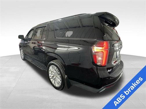 2023 Chevrolet Suburban RST