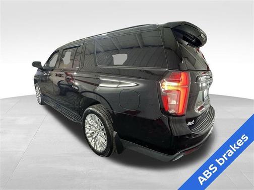 2023 Chevrolet Suburban RST