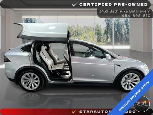 Silver 2017 Tesla Model X 90D