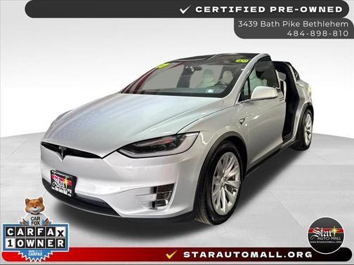 Silver 2017 Tesla Model X 90D