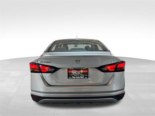 Silver 2021 Nissan Altima 2.5 SV