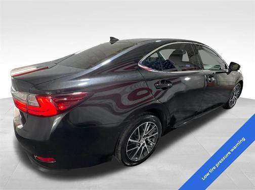 2016 Lexus ES 350 Base