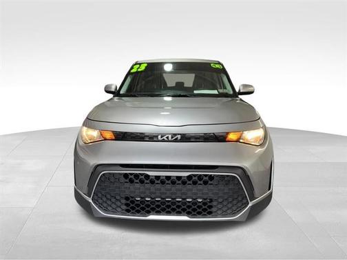 Gray 2023 Kia Soul LX