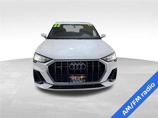 2022 Audi Q3 45 S line Premium