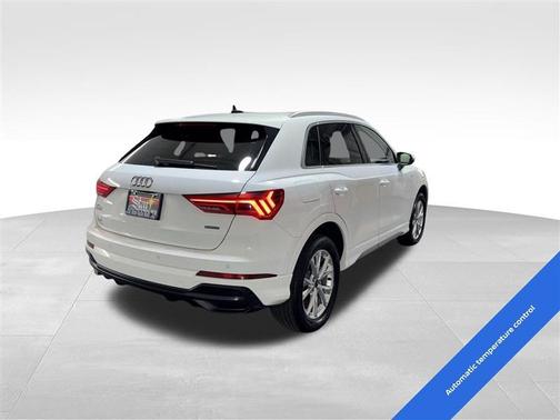 2022 Audi Q3 45 S line Premium