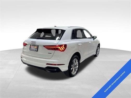 2022 Audi Q3 45 S line Premium