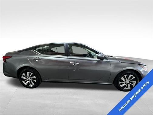 Gun Metallic 2022 Nissan Altima 2.5 S
