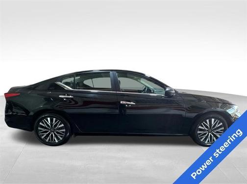 Black 2024 Nissan Altima 2.5 SV