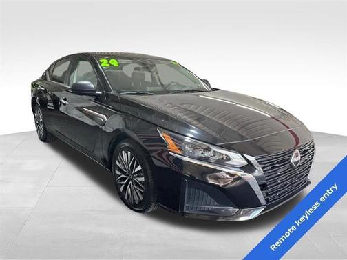 Black 2024 Nissan Altima 2.5 SV