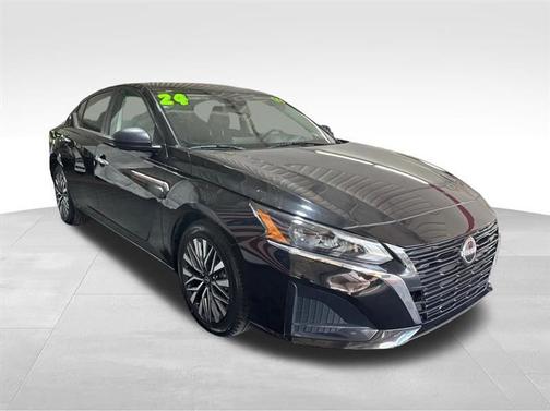 Black 2024 Nissan Altima 2.5 SV