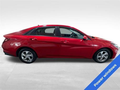2021 Hyundai ELANTRA SE