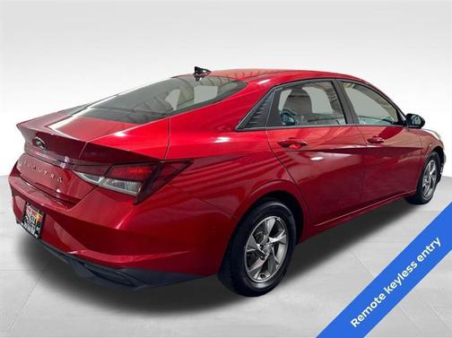 2021 Hyundai ELANTRA SE