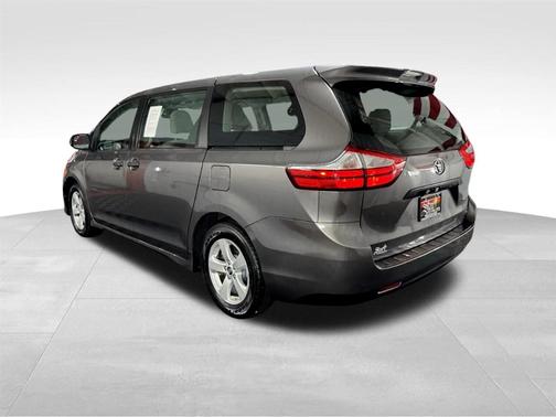 2018 Toyota Sienna L