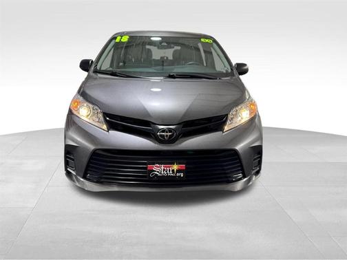 2018 Toyota Sienna L