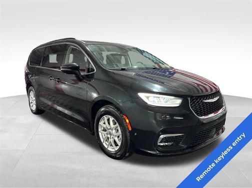 2022 Chrysler Pacifica Touring-L