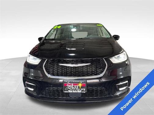 2024 Chrysler Pacifica Touring-L