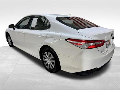 2020 Toyota Camry Hybrid LE