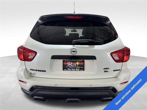 2018 Nissan Pathfinder SL