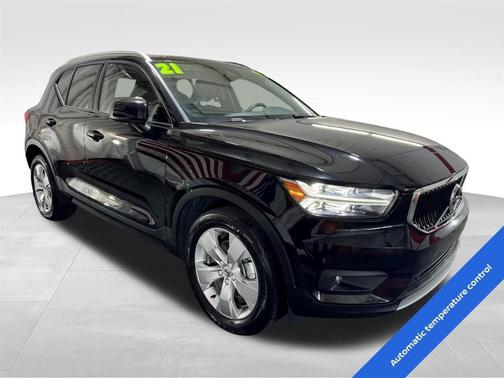 2021 Volvo XC40 T5 Momentum