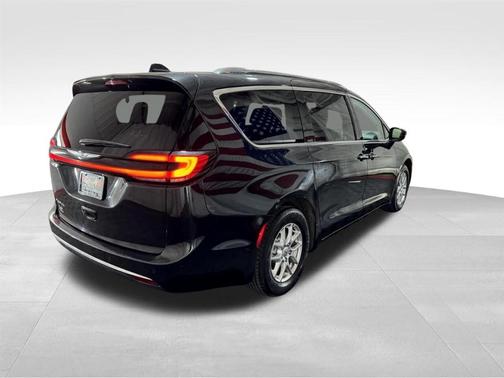 2021 Chrysler Pacifica Touring-L