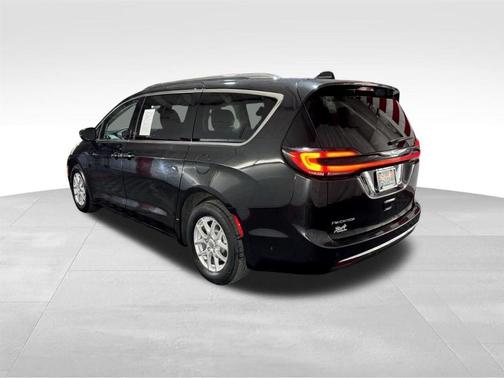 2021 Chrysler Pacifica Touring-L