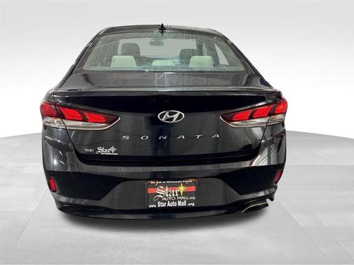 2018 Hyundai SONATA SE