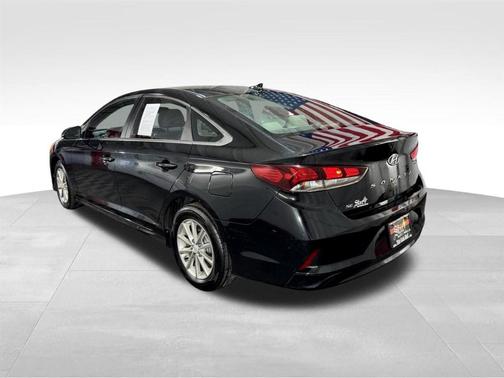 2018 Hyundai SONATA SE