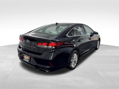 2018 Hyundai SONATA SE