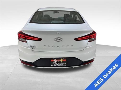 2019 Hyundai ELANTRA SE