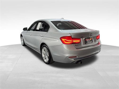 2017 BMW 330 i xDrive