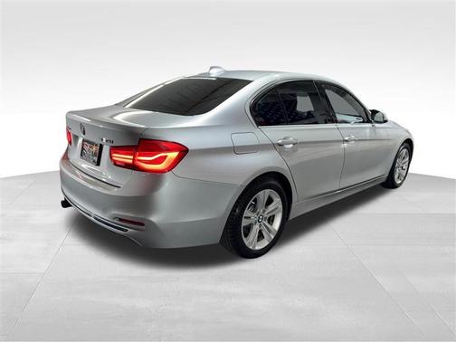 2017 BMW 330 i xDrive