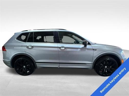 2020 Volkswagen Tiguan 2.0T SE R-Line Black