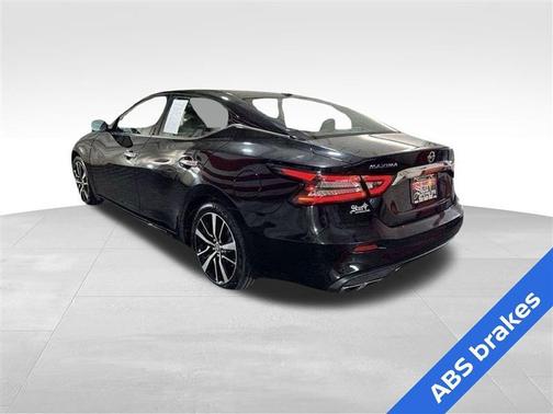 2021 Nissan Maxima SV