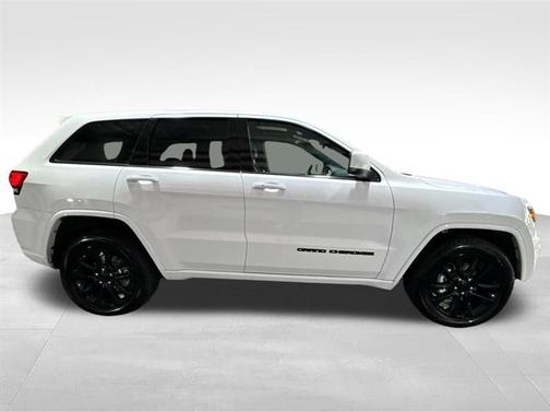 White 2020 Jeep Grand Cherokee Laredo