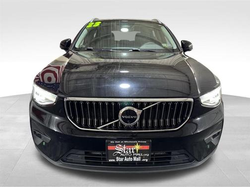 2023 Volvo XC40 B5 Plus Bright Theme