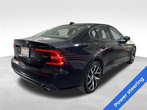2019 Volvo S60 T6 Momentum