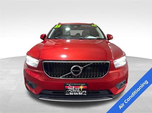 2021 Volvo XC40 T5 Momentum