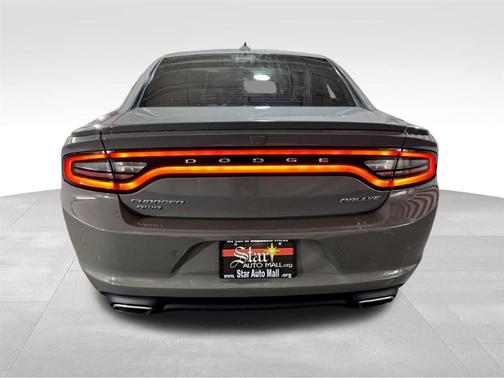 2017 Dodge Charger SXT