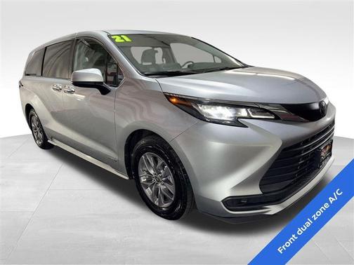 2021 Toyota Sienna LE