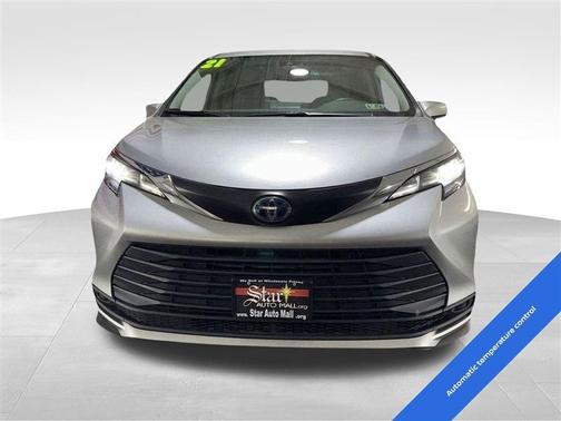 2021 Toyota Sienna LE