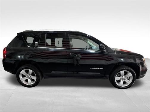 Black 2016 Jeep Compass Latitude