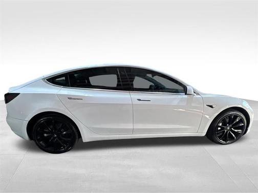 White 2018 Tesla Model 3 BASE