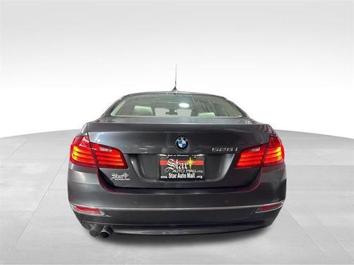 2016 BMW 528 i