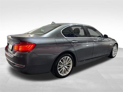 2016 BMW 528 i