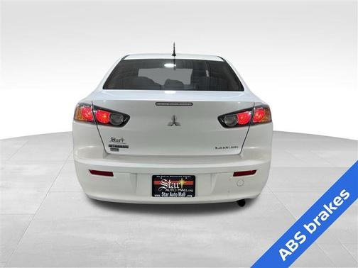 2016 Mitsubishi Lancer SE