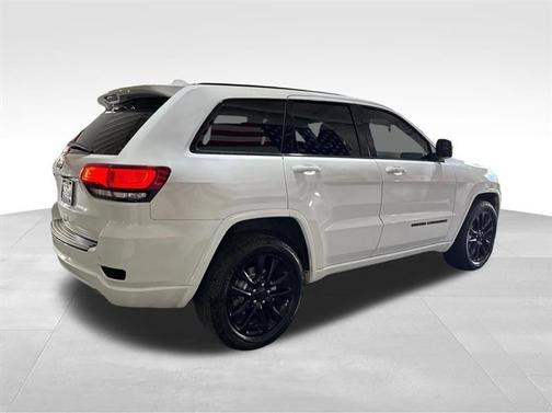White 2020 Jeep Grand Cherokee Laredo